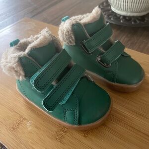 Ten Little furry high tops Sz 4.5
